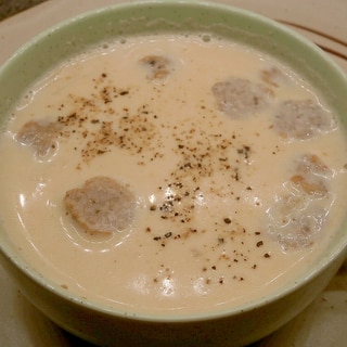 馬鈴薯とソーセージの味噌ミルクスープ